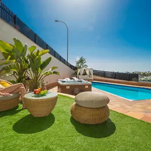 villa-amadores.in-canary-islands.com/