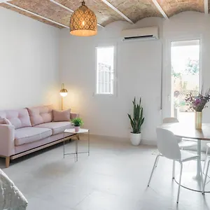apartment-cosmopolitan.topbarcelonahotels.com/